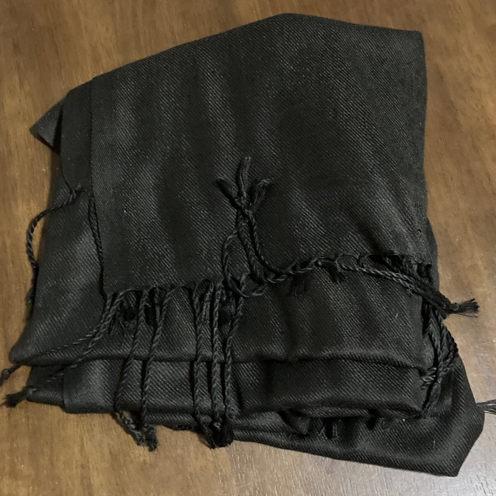 Elegant Black Scarf